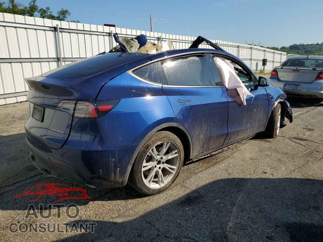 TESLA MODEL Y 2023 - 7SAYGDEE3PF614887
