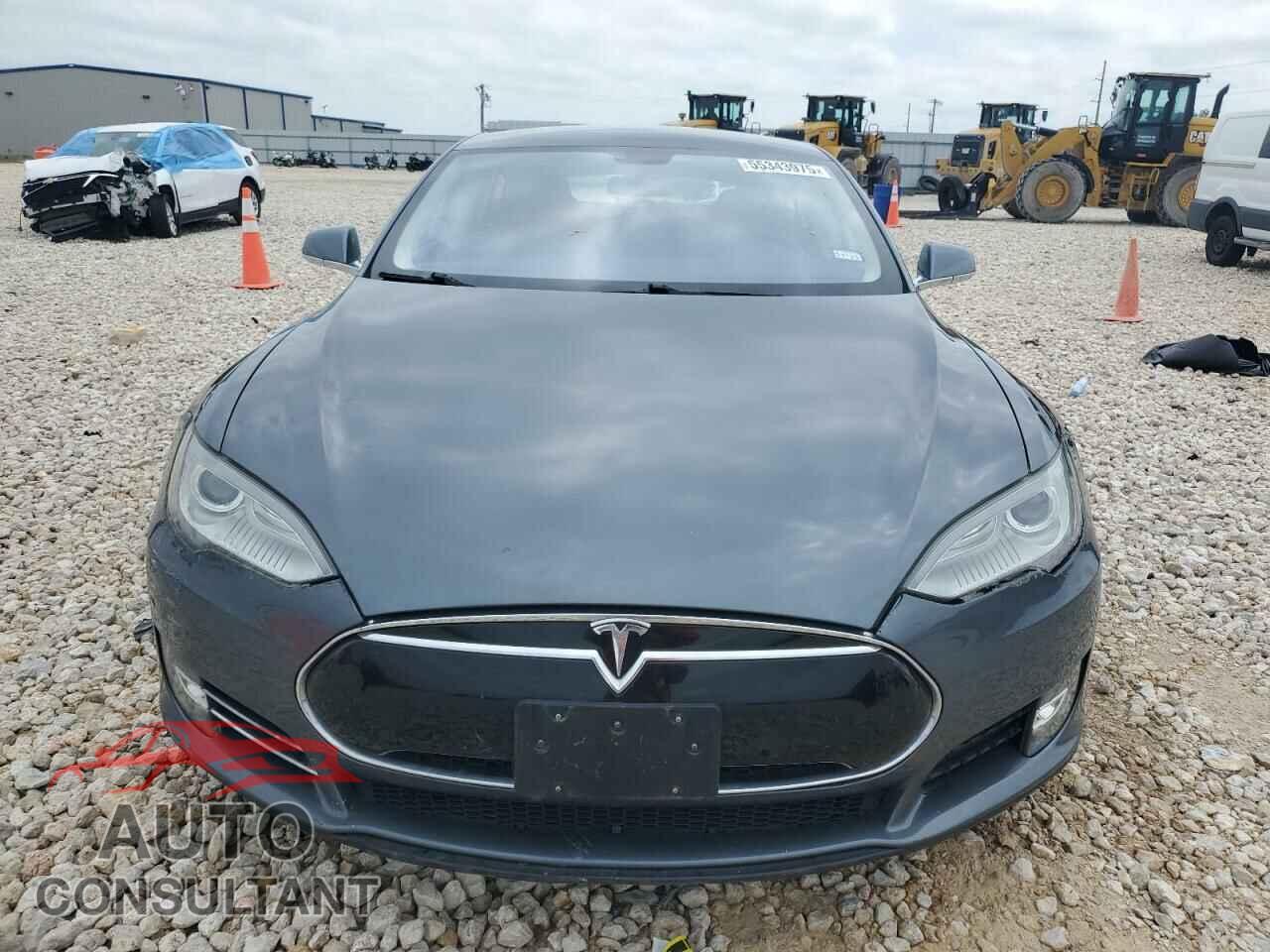 TESLA MODEL S 2013 - 5YJSA1CG3DFP05046
