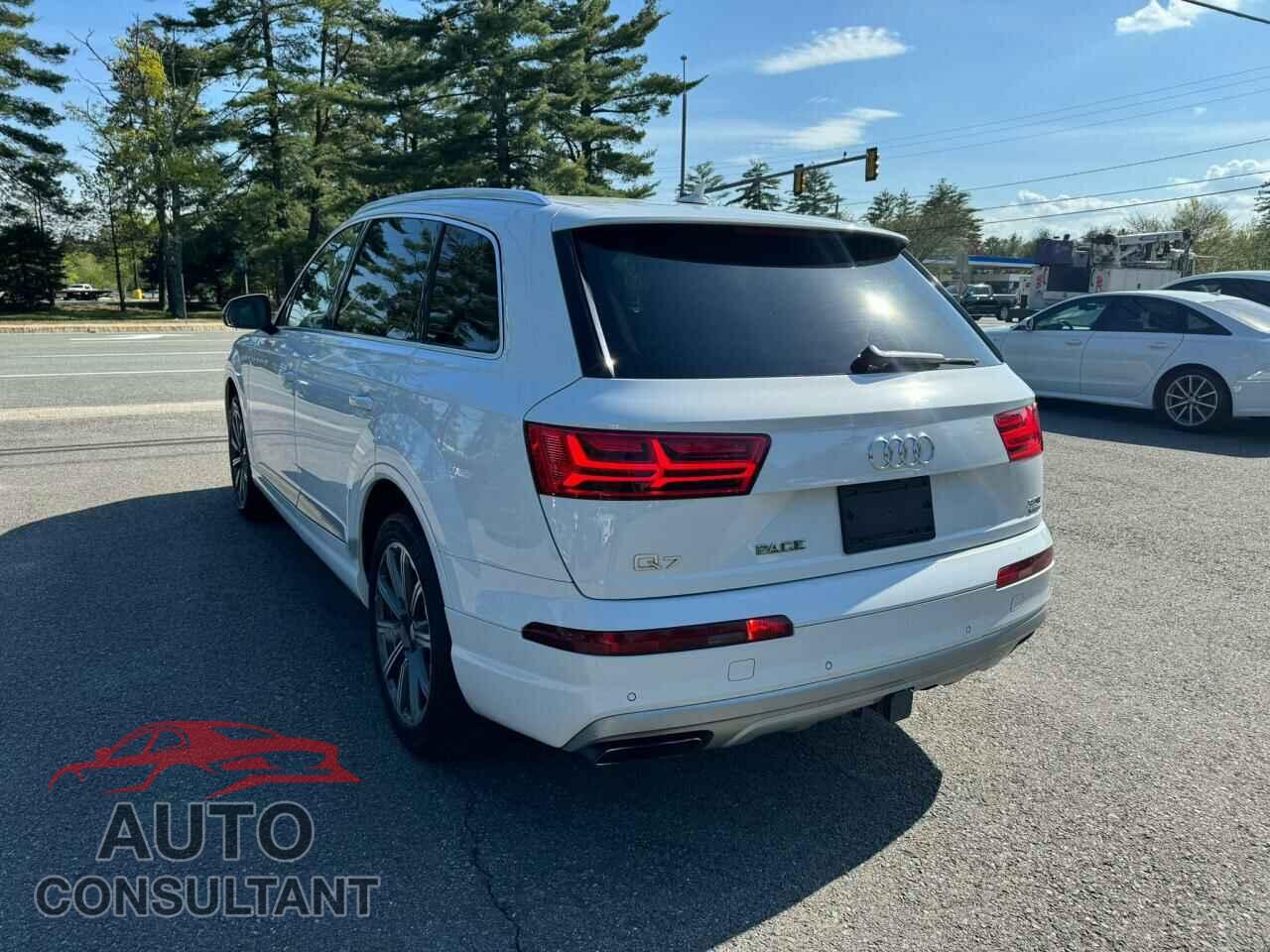 AUDI Q7 2017 - WA1LAAF78HD032455