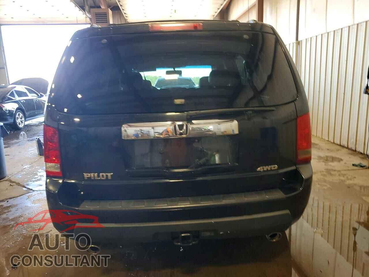 HONDA PILOT 2011 - 5FNYF4H67BB013091