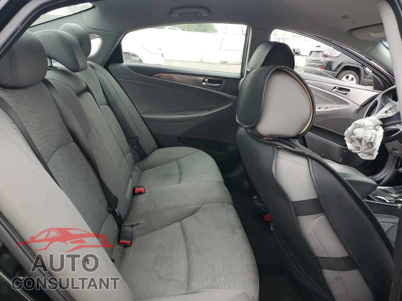 HYUNDAI SONATA 2014 - KMHEC4A44EA118054