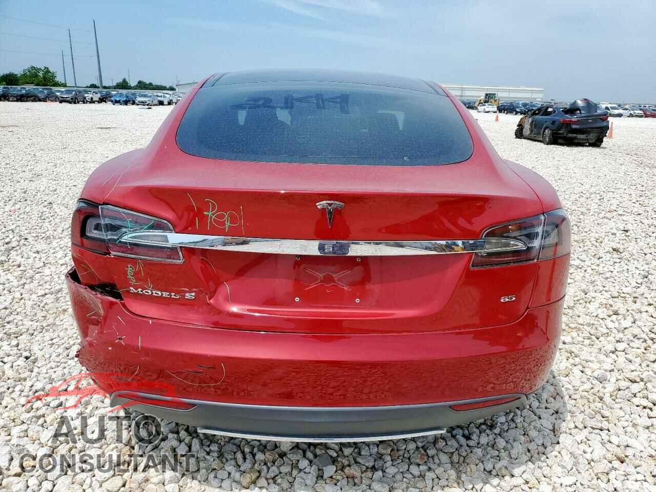 TESLA MODEL S 2014 - 5YJSA1H18EFP38582