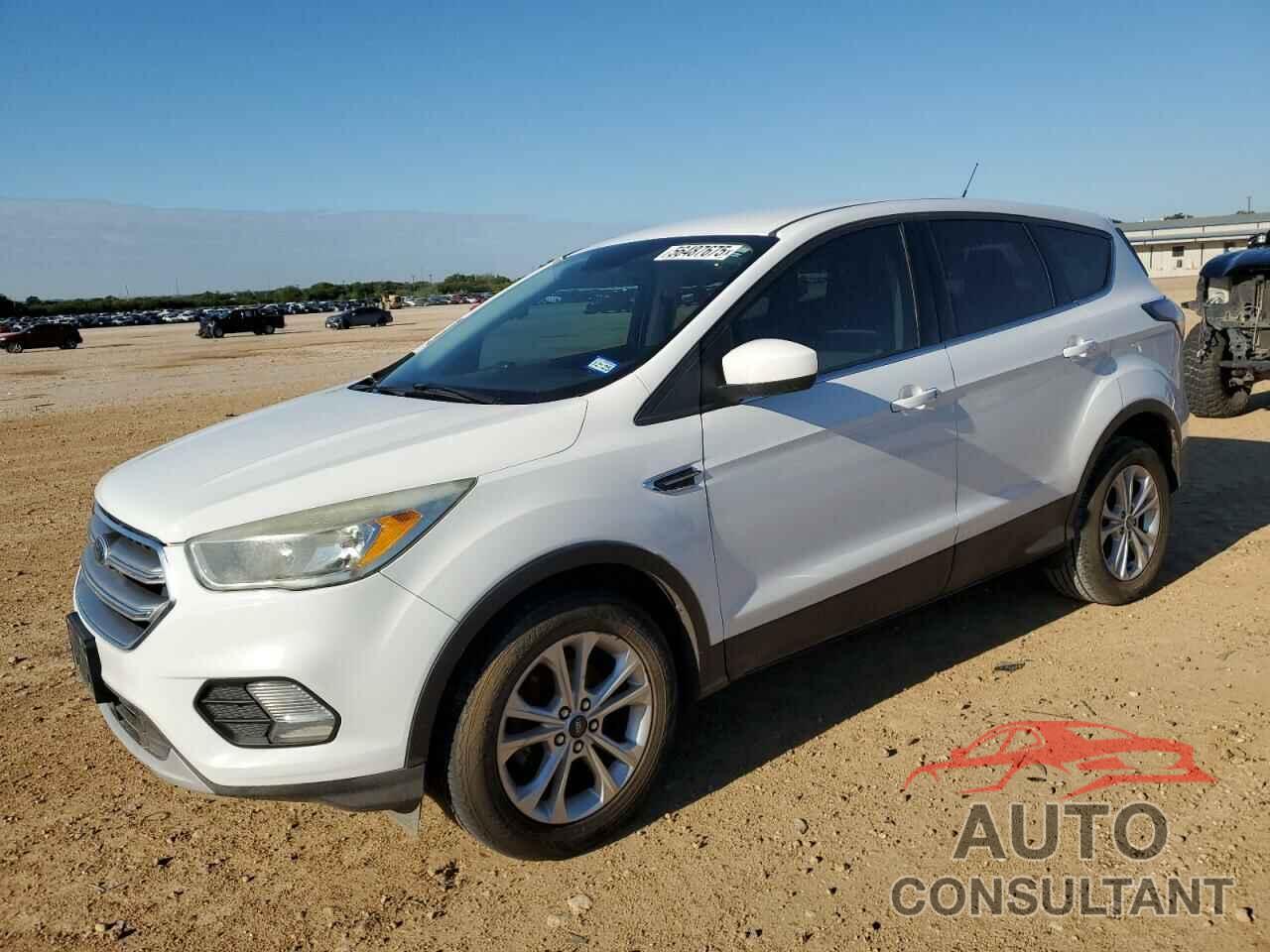 FORD ESCAPE 2017 - 1FMCU0GD3HUA54659