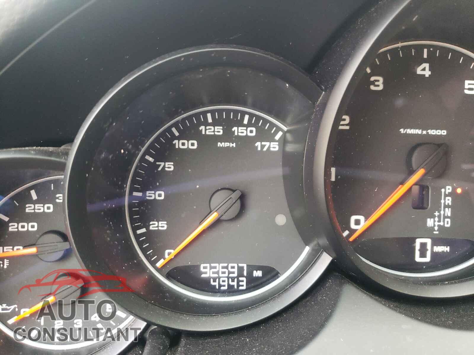 PORSCHE CAYENNE 2016 - WP1AA2A27GKA08820