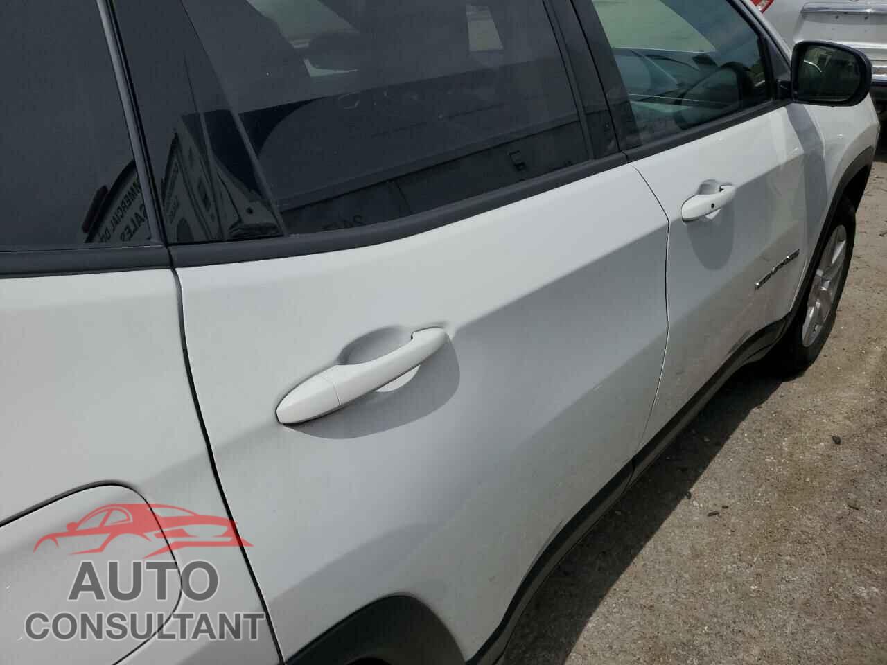 JEEP COMPASS 2022 - 3C4NJDBB0NT111246