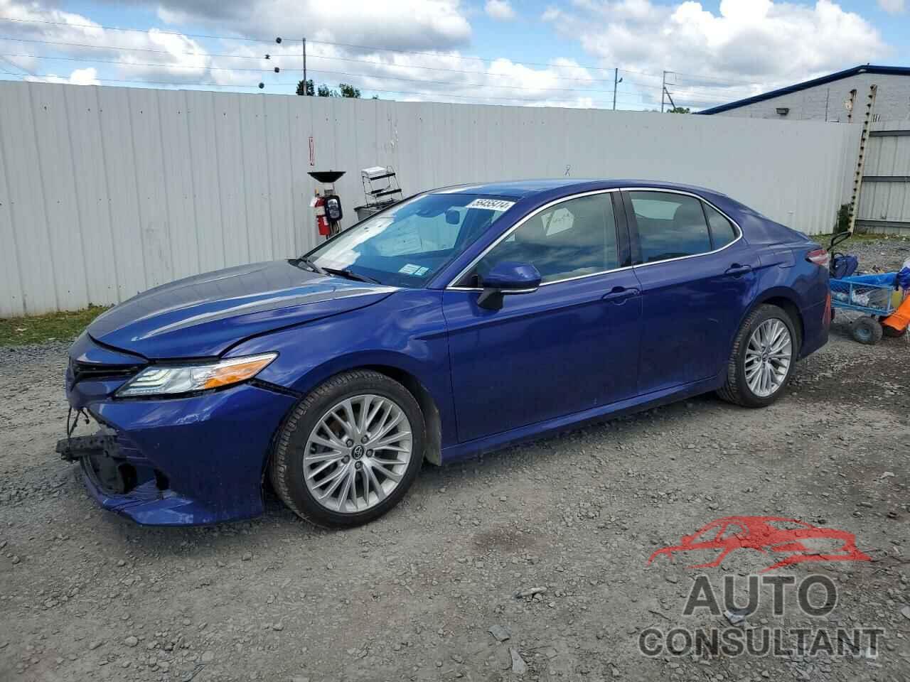 TOYOTA CAMRY 2018 - 4T1B11HK6JU516404