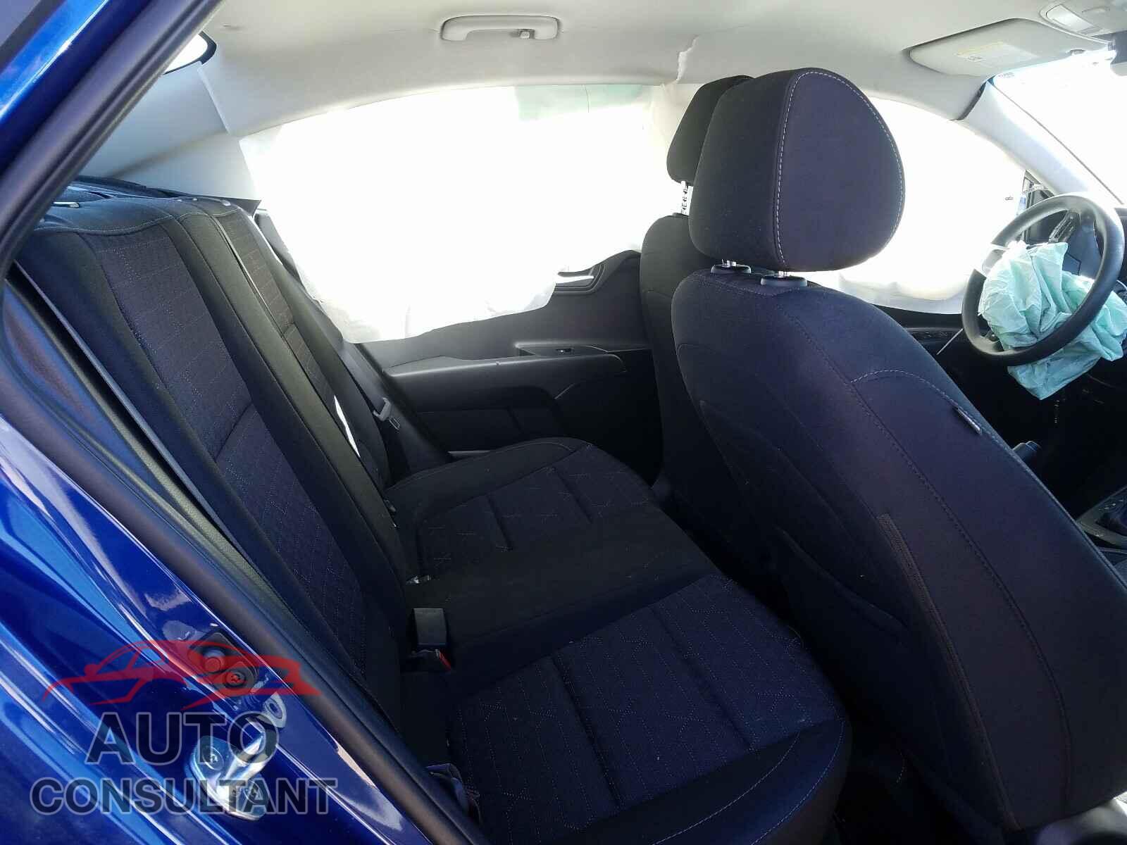 KIA RIO 2019 - 3KPA24AB3KE167596