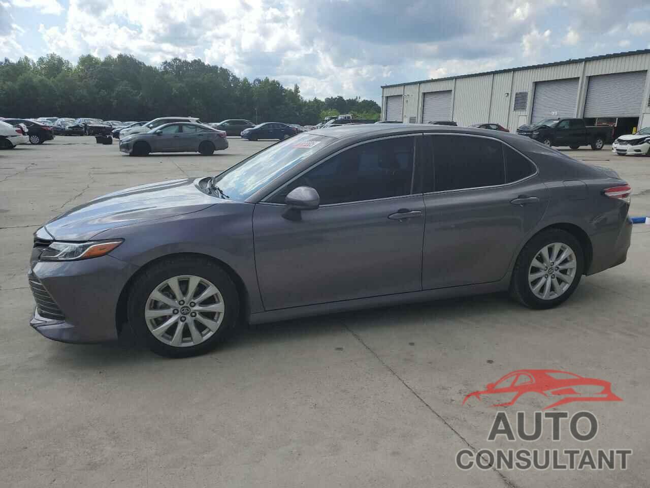 TOYOTA CAMRY 2018 - 4T1B11HK9JU034588