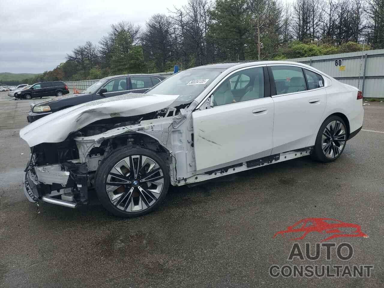 BMW 5 SERIES 2024 - WBA53FJ05RCP95117