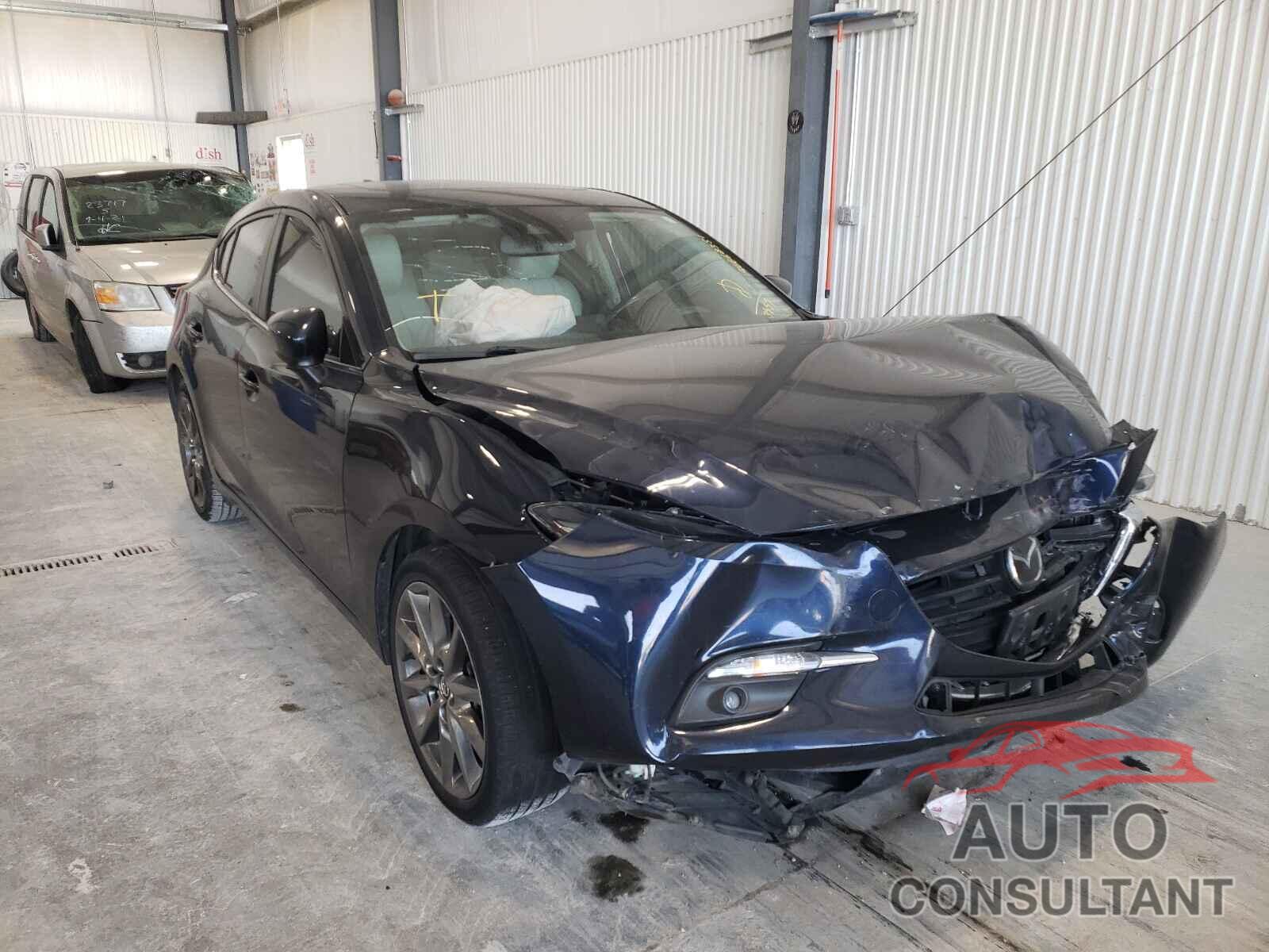 MAZDA 3 2018 - 3MZBN1M32JM173857