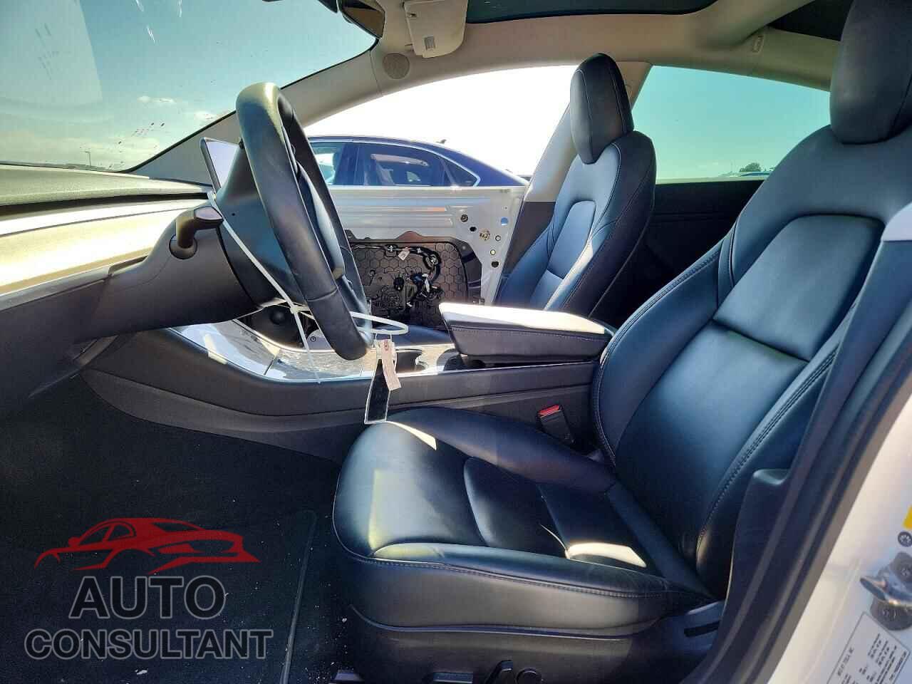 TESLA MODEL 3 2020 - 5YJ3E1EB7LF667331