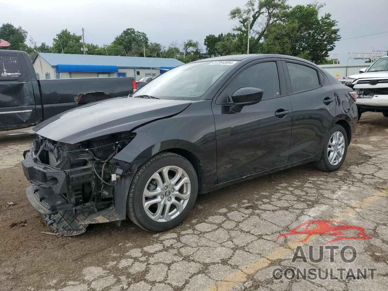 TOYOTA YARIS 2017 - 3MYDLBYV5HY183371
