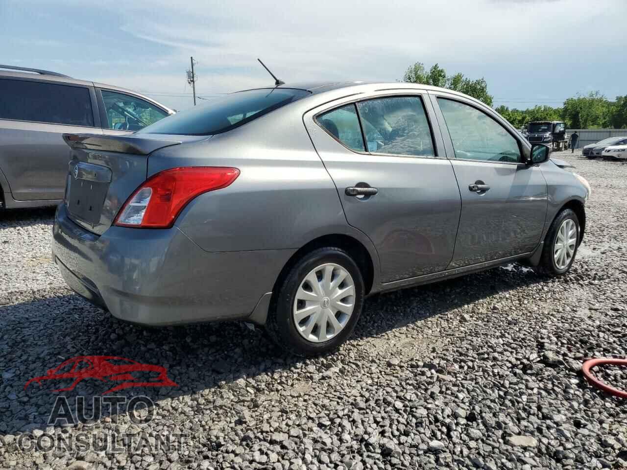 NISSAN VERSA 2017 - 3N1CN7AP1HL902404