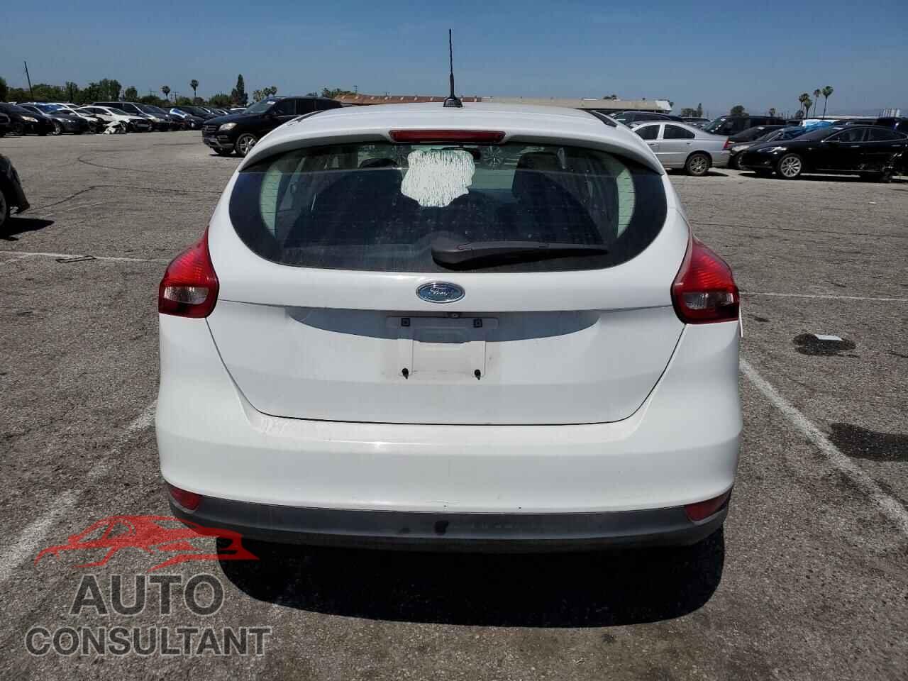 FORD FOCUS 2015 - 1FADP3K24FL301932