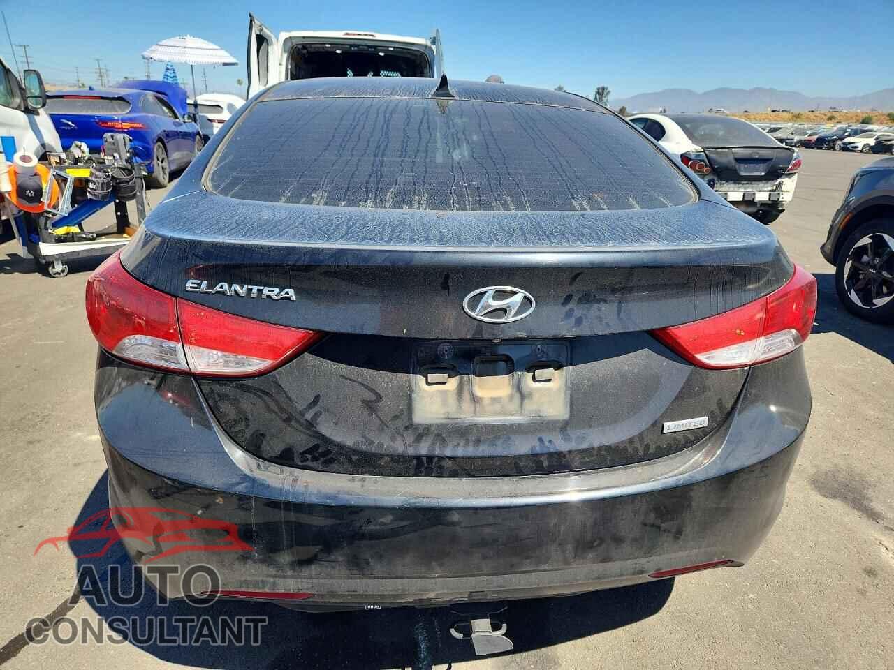 HYUNDAI ELANTRA 2012 - KMHDH4AE6CU208100