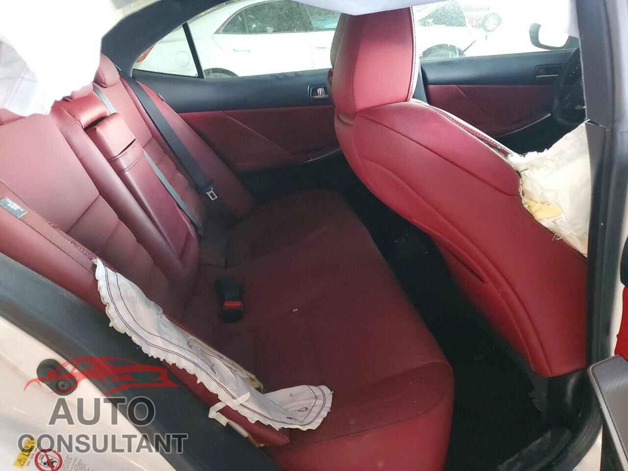 LEXUS IS 2018 - JTHBA1D23J5062292