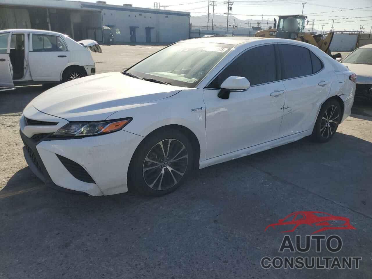 TOYOTA CAMRY 2018 - 4T1B21HK6JU509689
