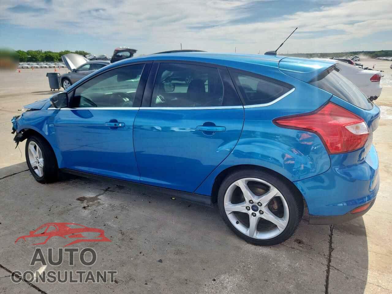 FORD FOCUS 2012 - 1FAHP3N24CL312230