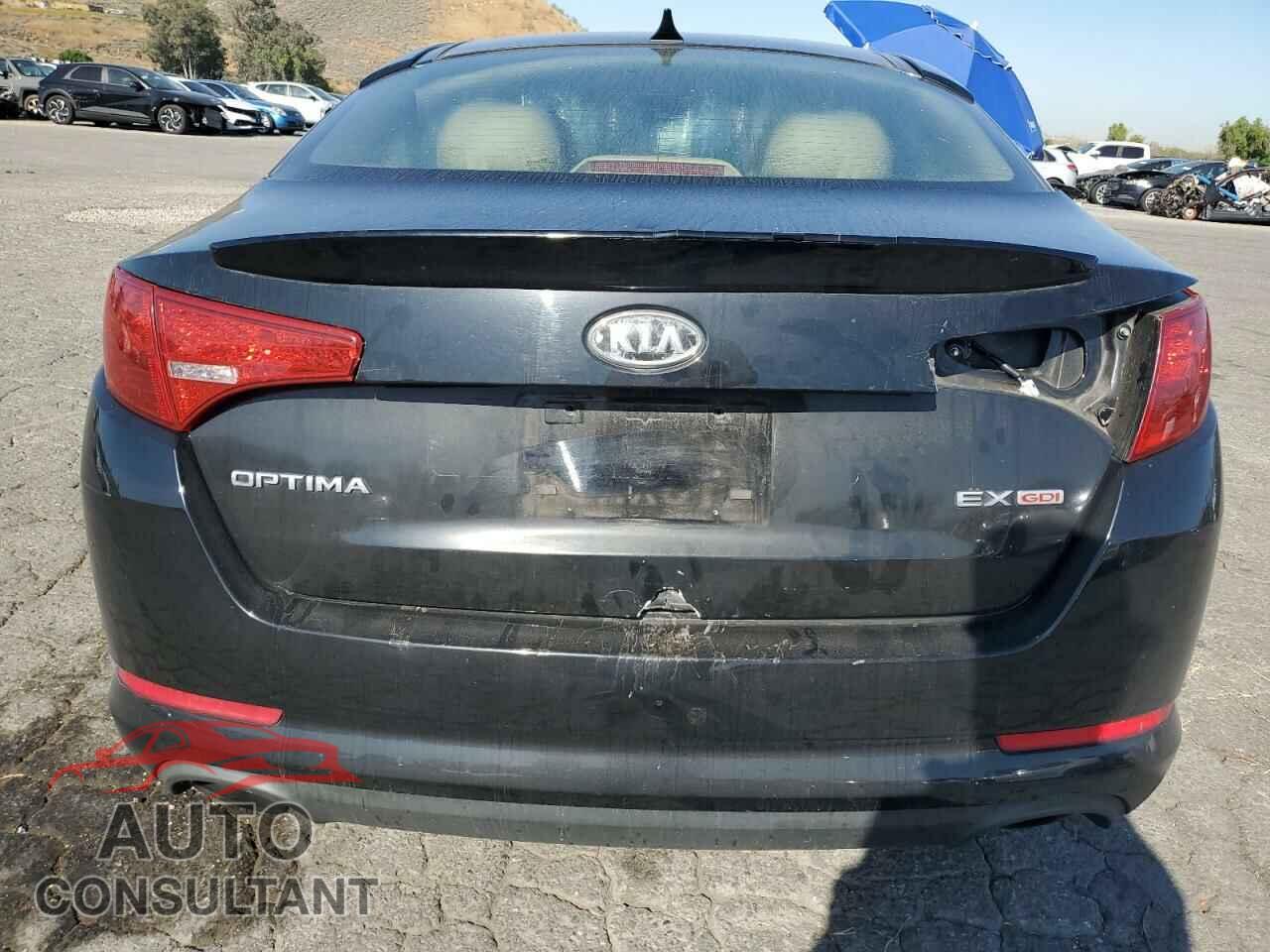 KIA OPTIMA 2011 - KNAGN4A79B5118215