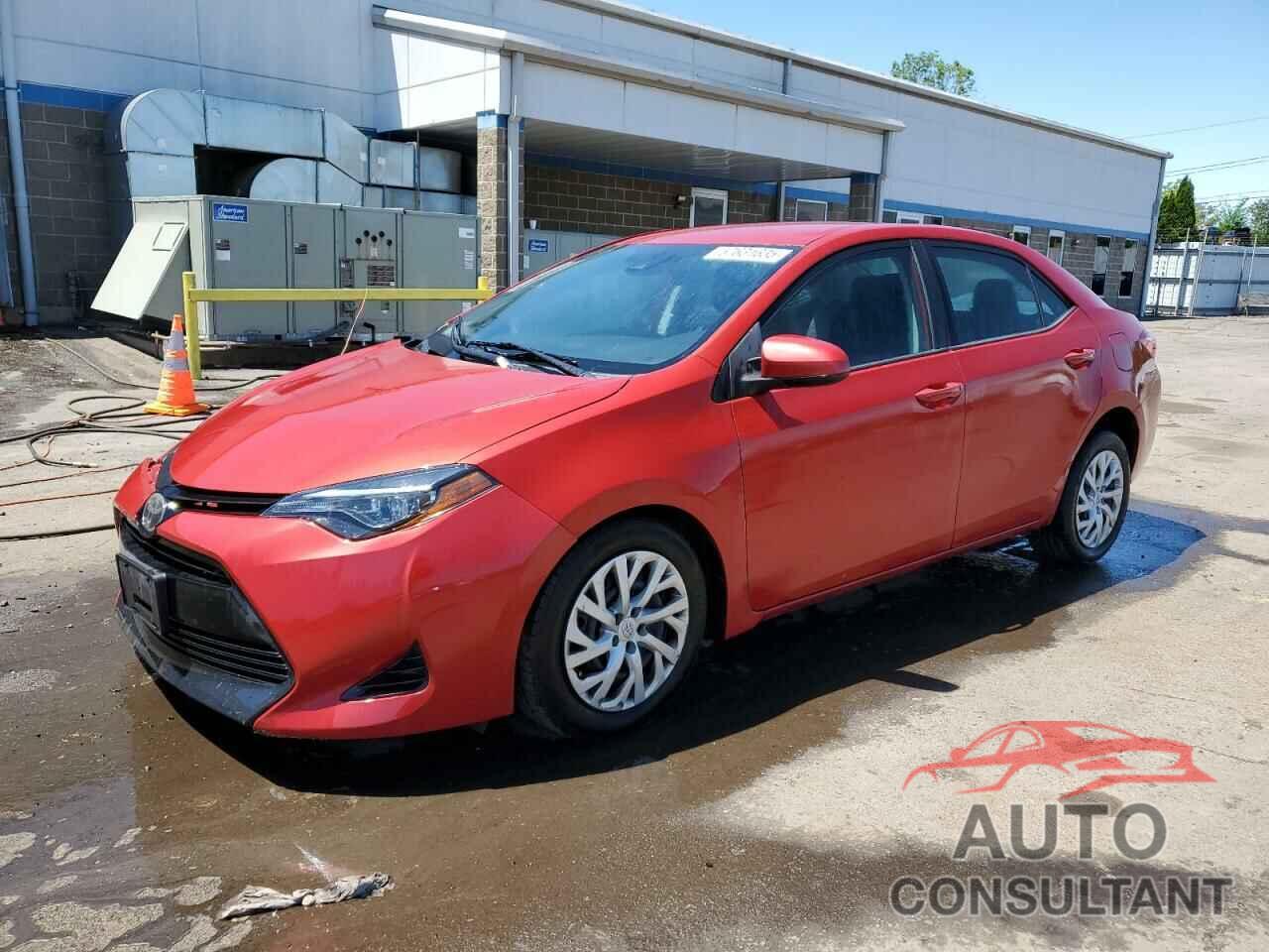 TOYOTA COROLLA 2018 - 5YFBURHE3JP828147