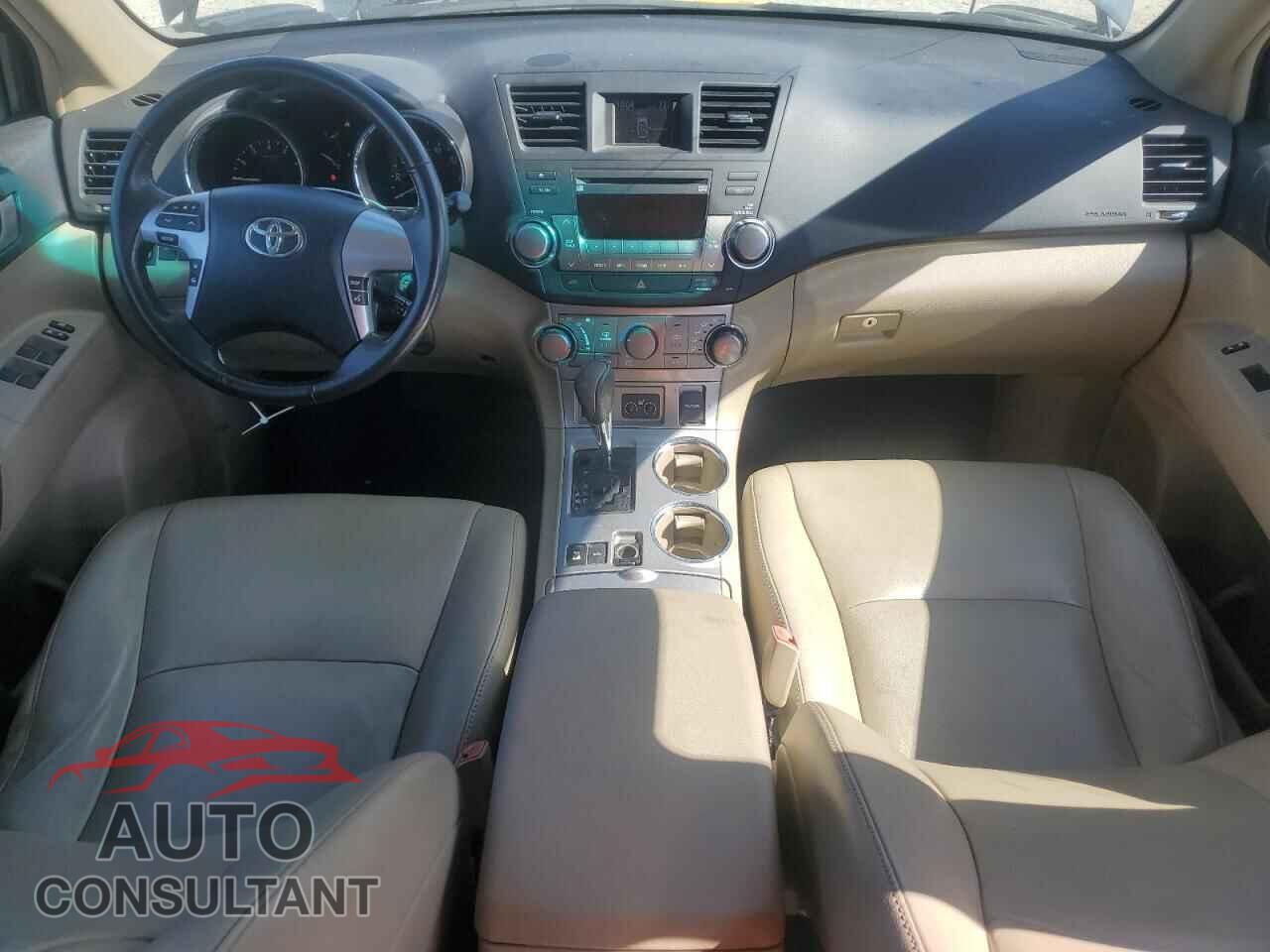 TOYOTA HIGHLANDER 2012 - 5TDBK3EH1CS108311