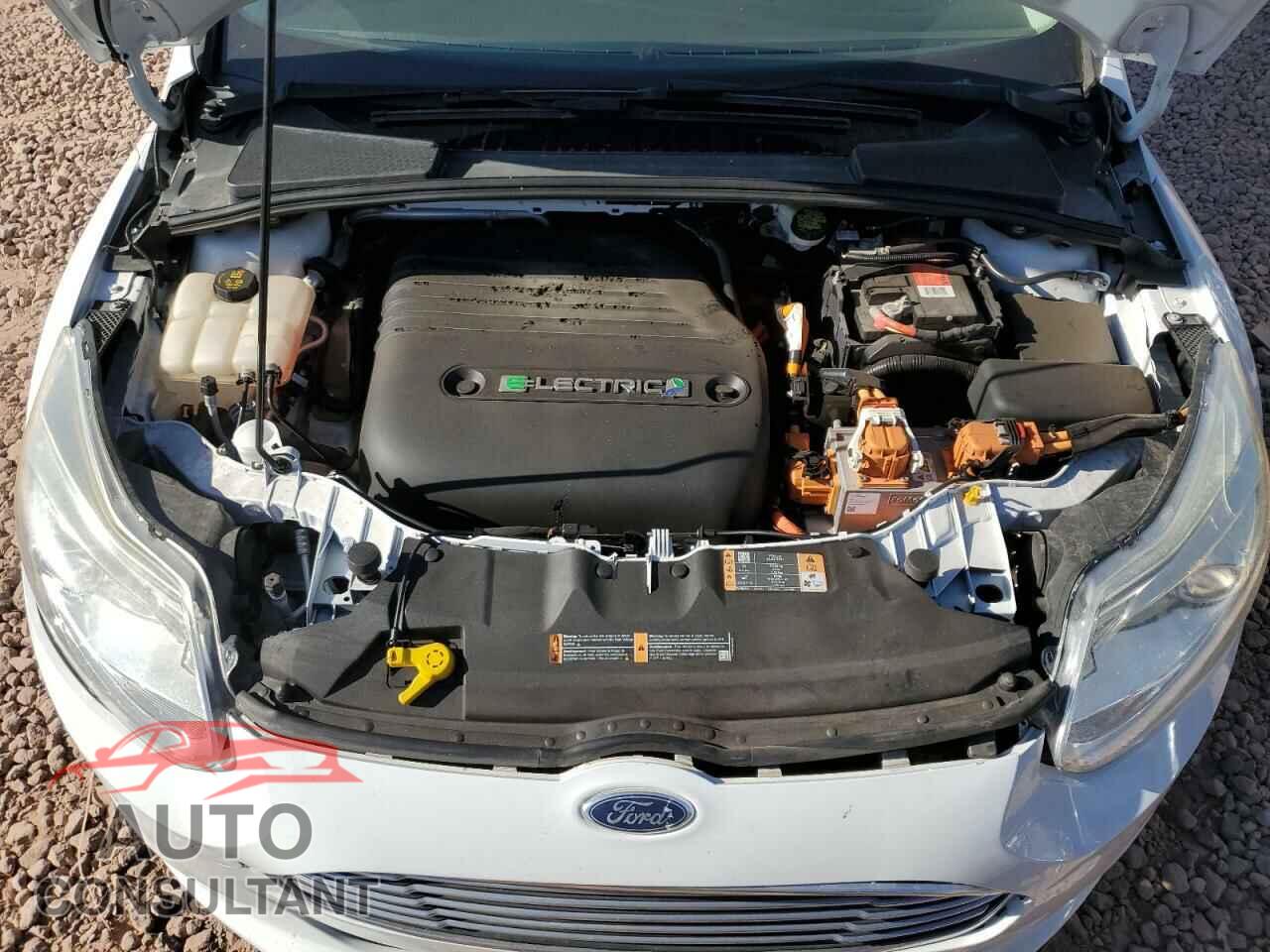 FORD FOCUS 2017 - 1FADP3R46HL224538