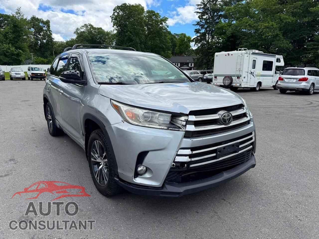 TOYOTA HIGHLANDER 2017 - 5TDBZRFH9HS367178