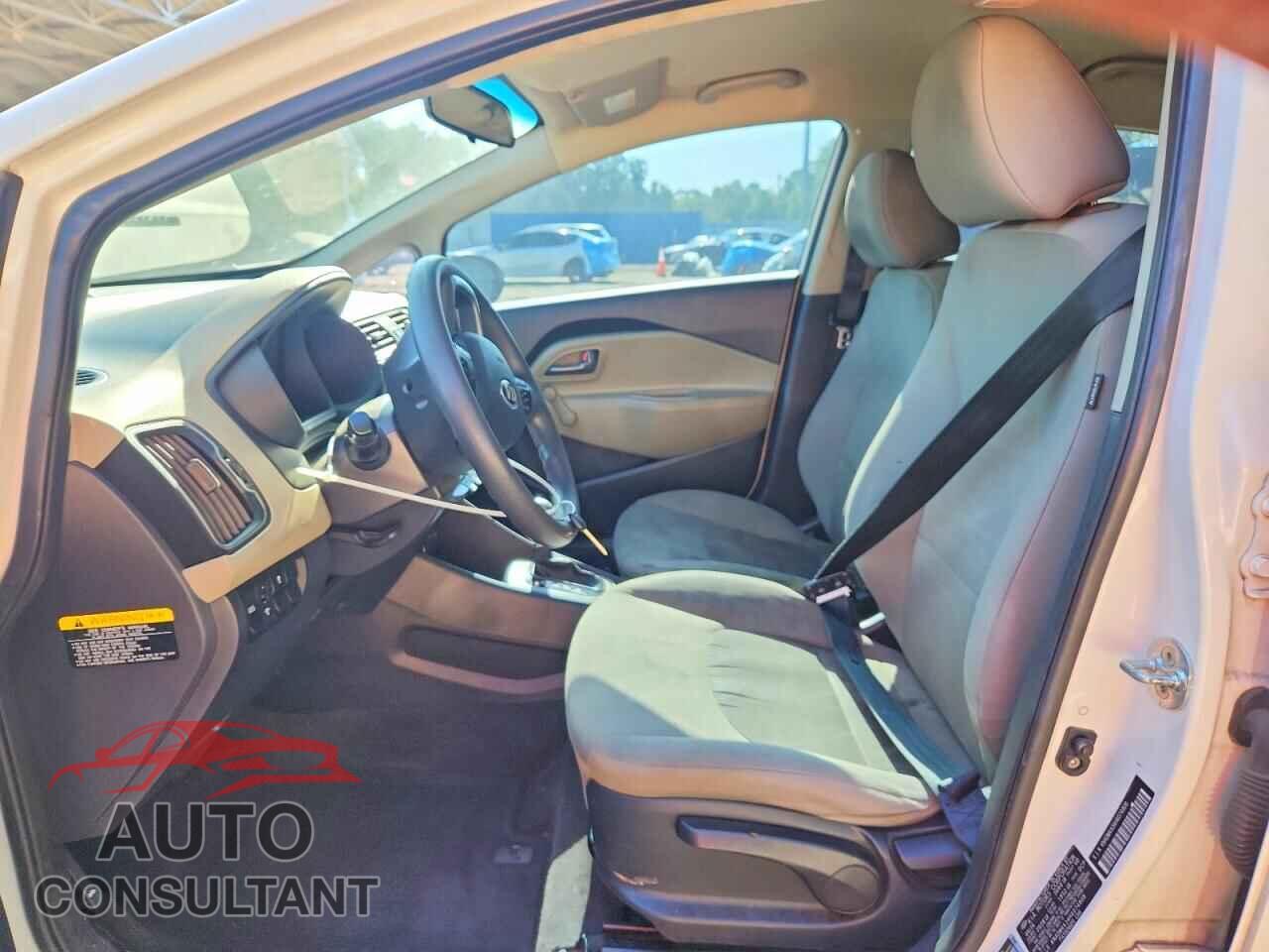 KIA RIO 2017 - KNADM4A34H6074808