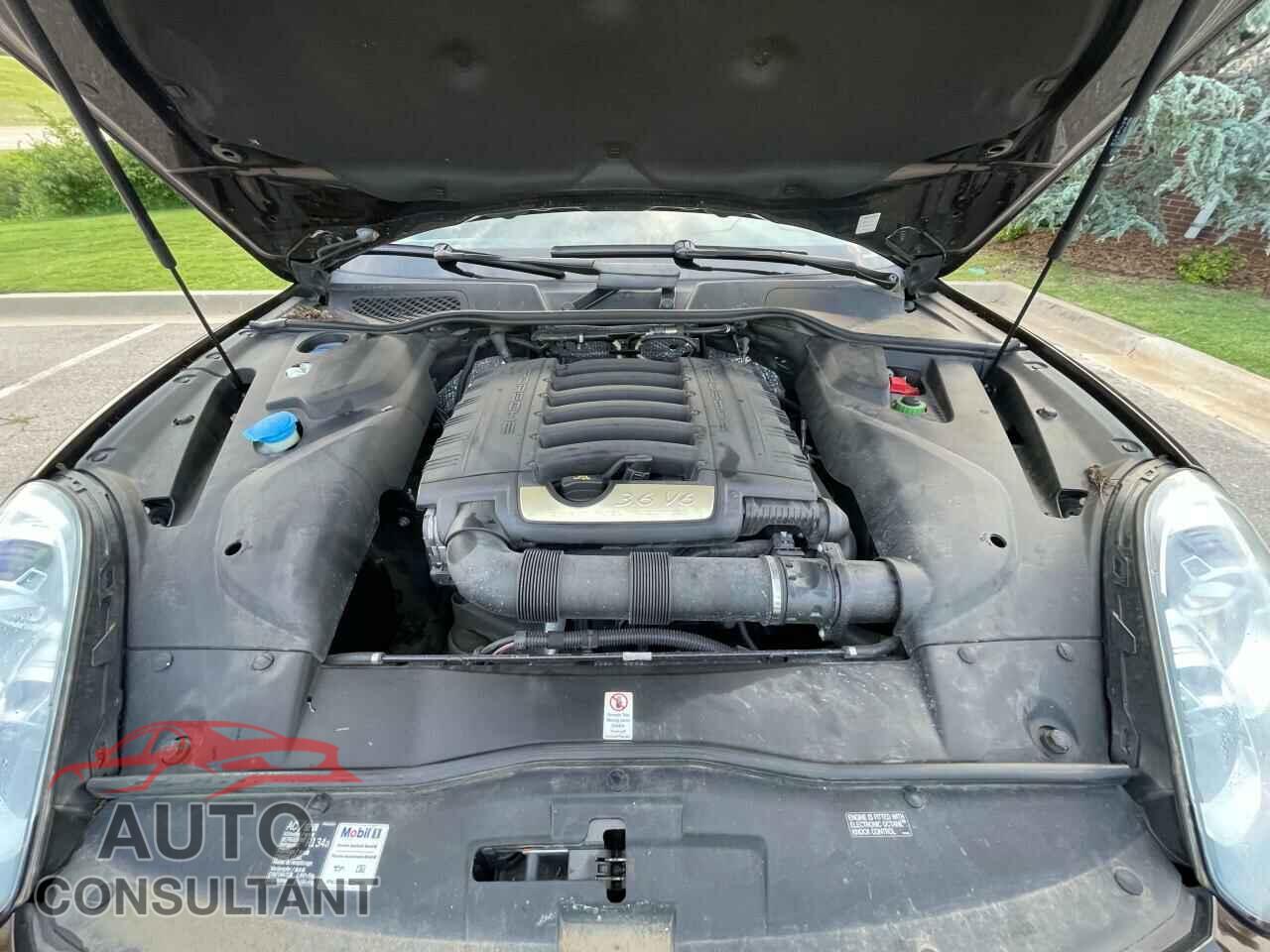 PORSCHE CAYENNE 2016 - WP1AA2A28GKA36464