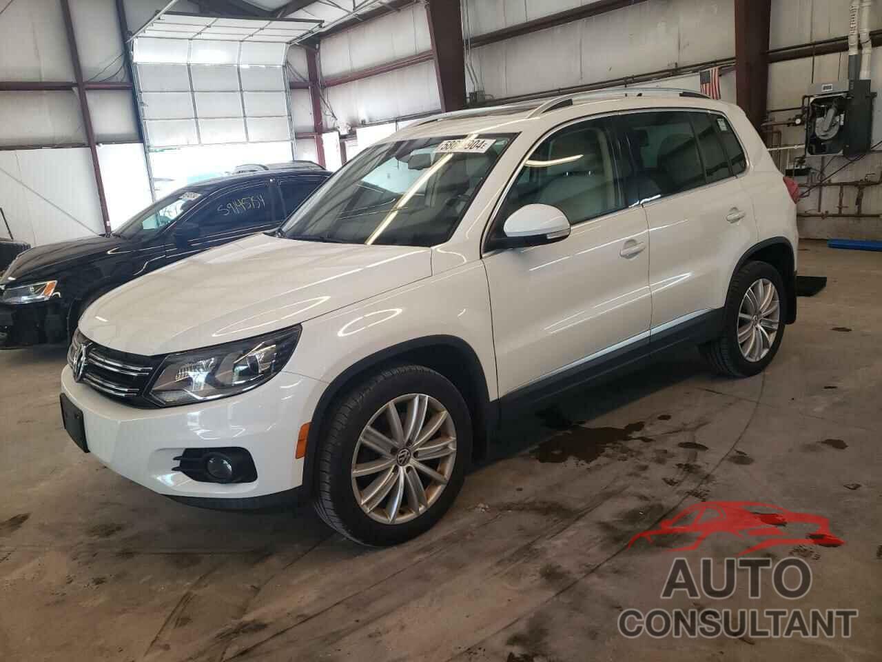 VOLKSWAGEN TIGUAN 2016 - WVGBV7AX7GW522335