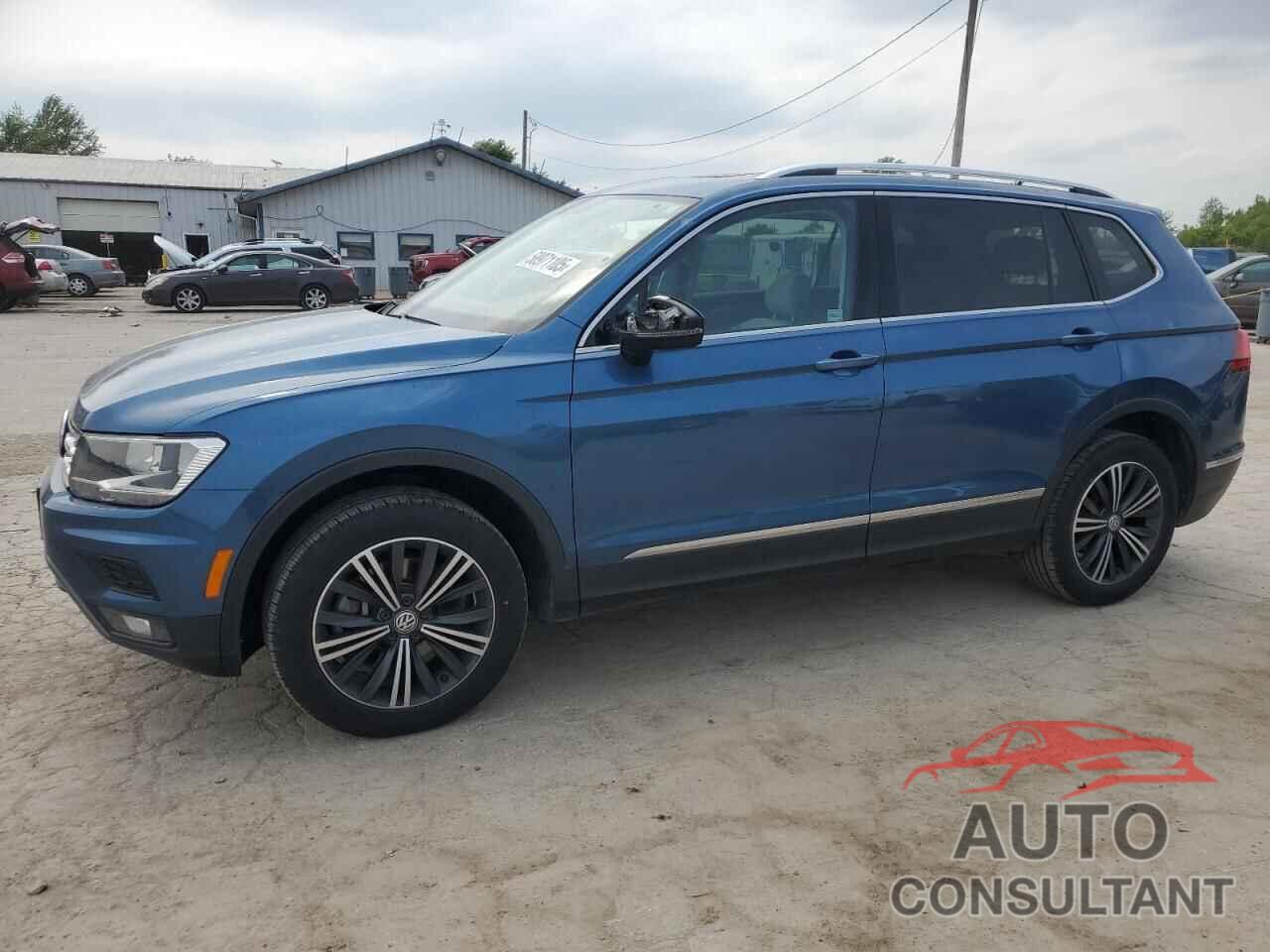 VOLKSWAGEN TIGUAN 2018 - 3VV2B7AX5JM084176