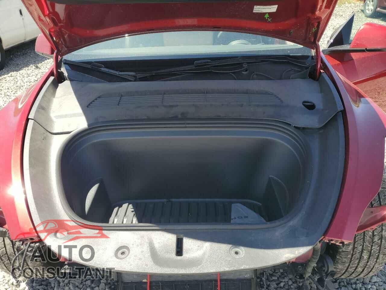 TESLA MODEL Y 2024 - 7SAYGDEE2RF988958