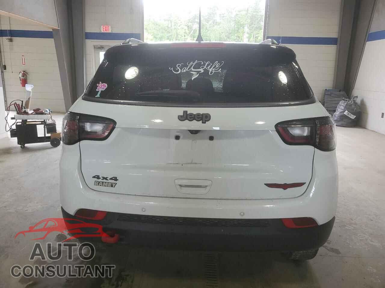 JEEP COMPASS 2022 - 3C4NJDDB9NT130424