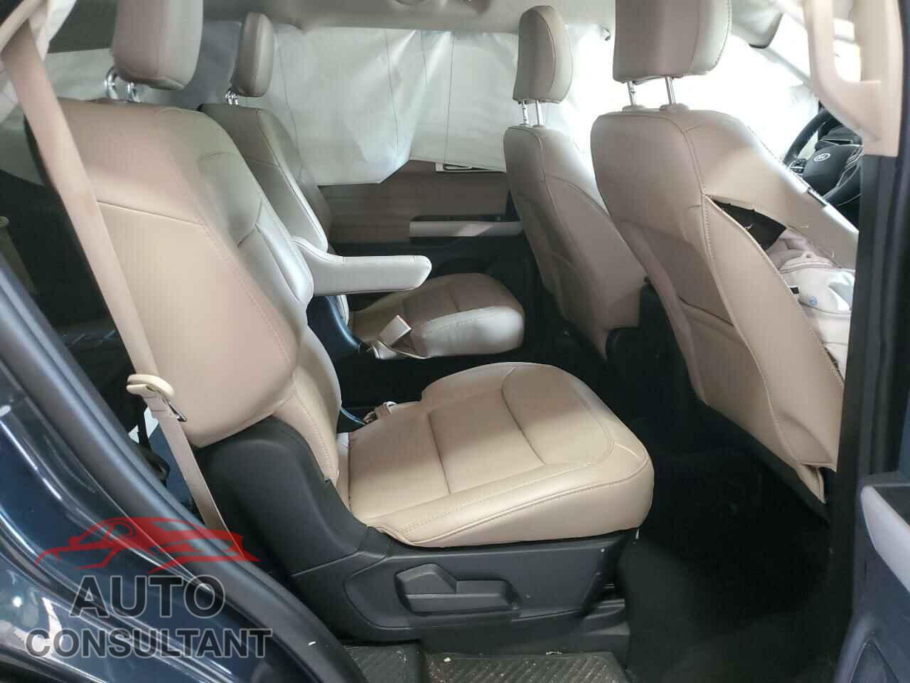 FORD EXPLORER 2023 - 1FMSK8DH4PGC36021