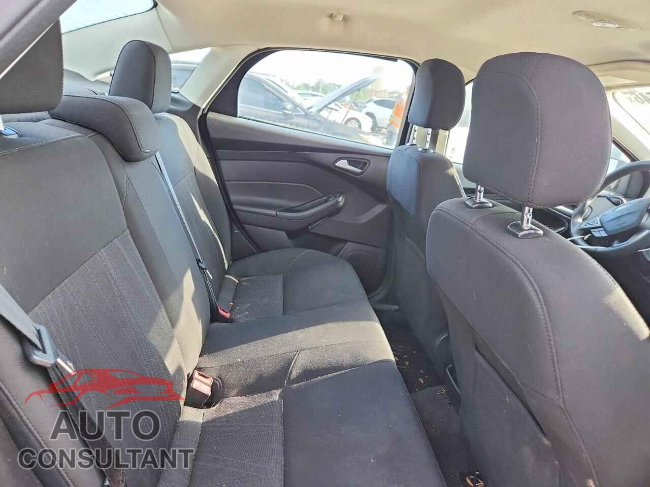 FORD FOCUS 2017 - 1FADP3FE6HL274966