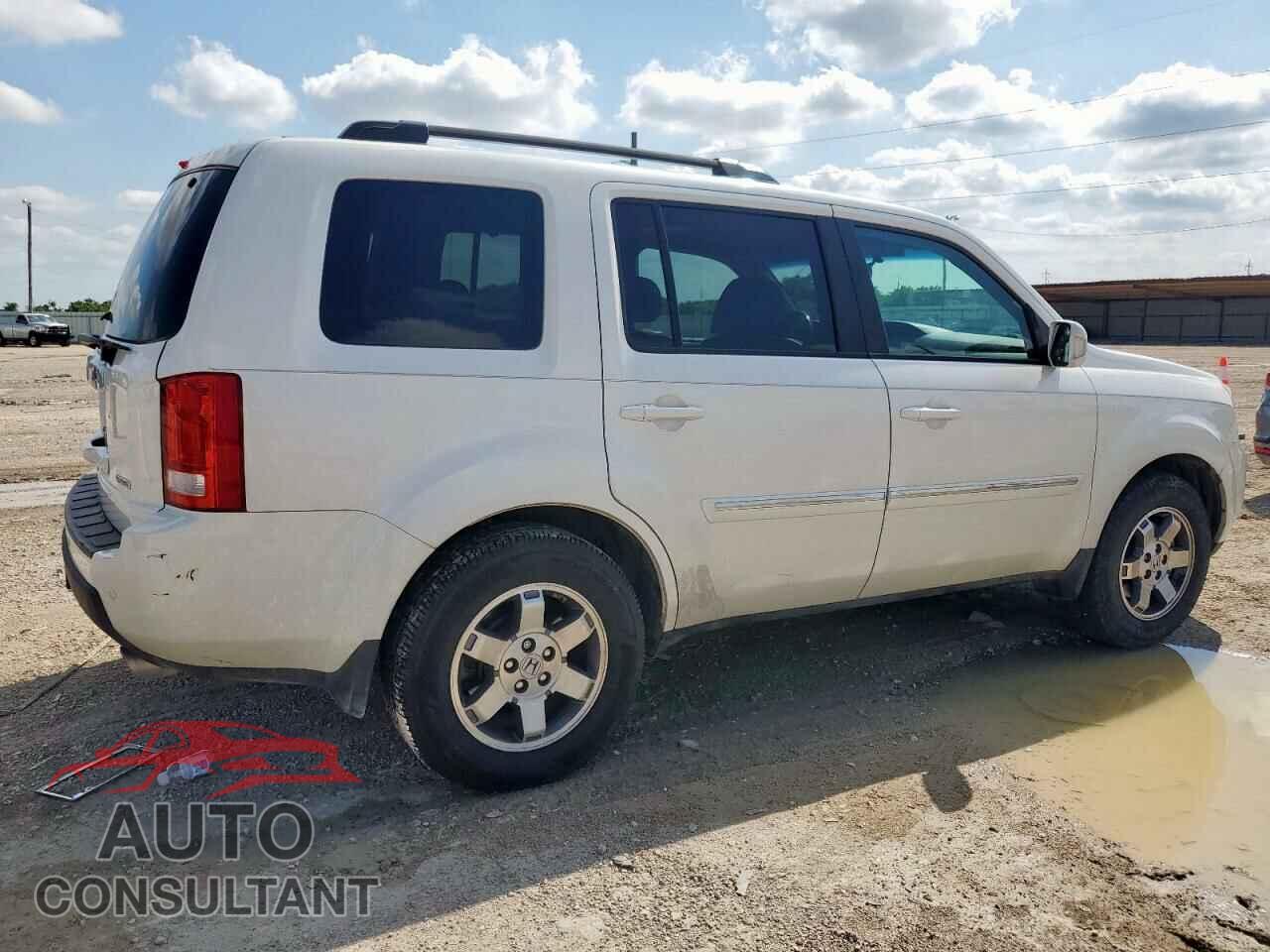 HONDA PILOT 2011 - 5FNYF3H90BB053615