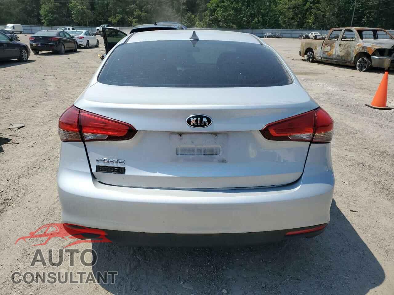 KIA FORTE 2017 - 3KPFK4A78HE057170