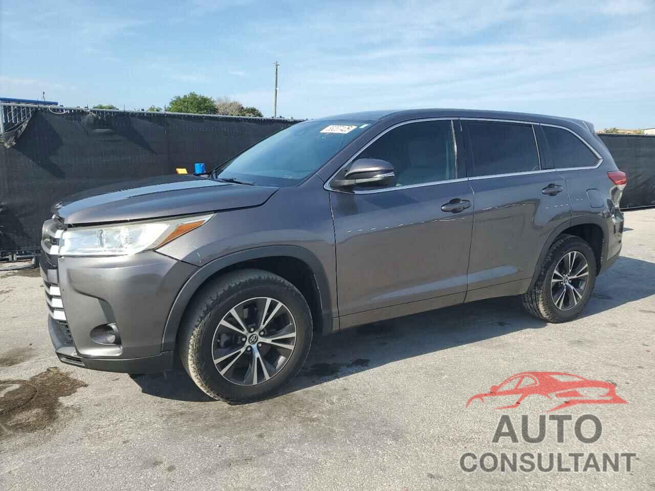 TOYOTA HIGHLANDER 2018 - 5TDZARFH2JS035837