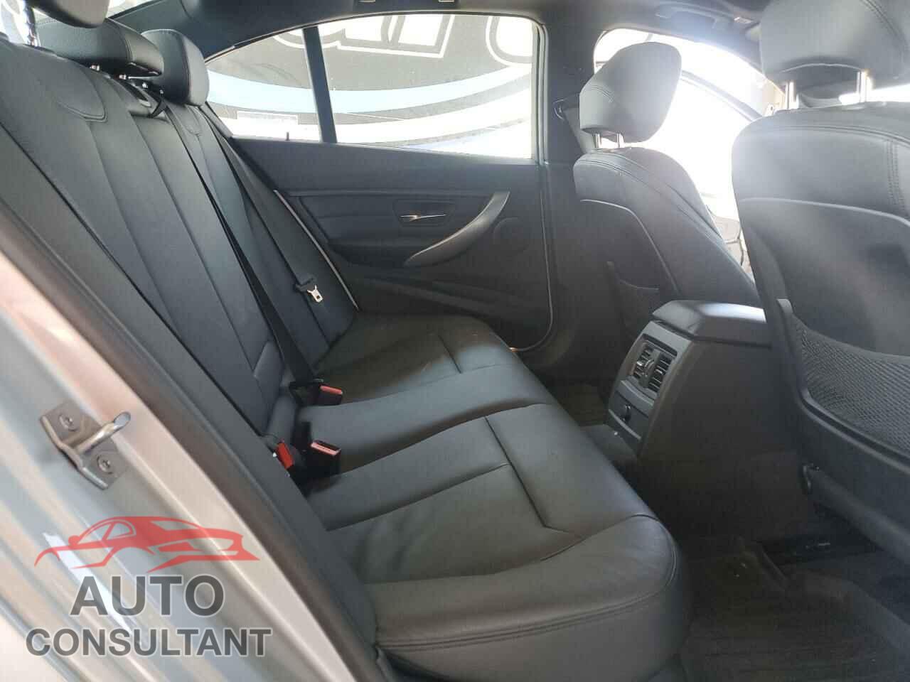 BMW 3 SERIES 2013 - WBA3C1C53DF437508
