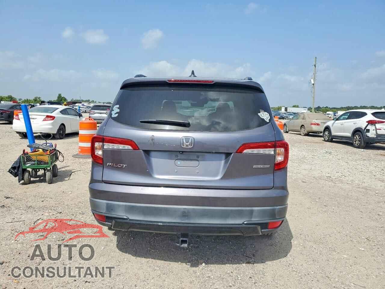 HONDA PILOT 2021 - 5FNYF5H25MB018084