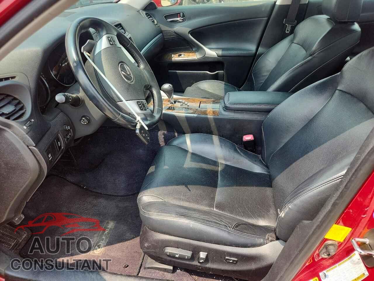 LEXUS IS 2013 - JTHCF5C27D5063576