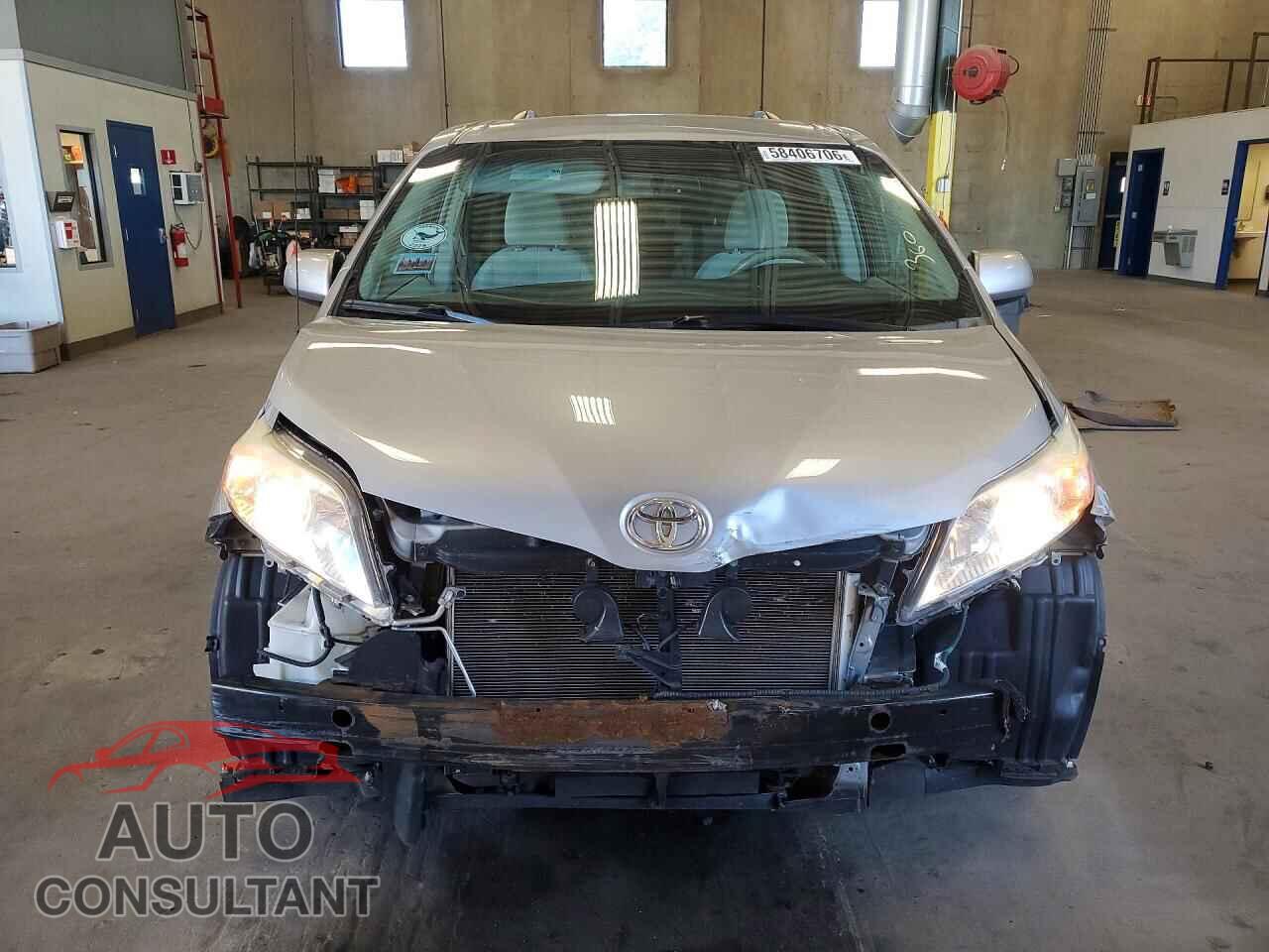 TOYOTA SIENNA 2013 - 5TDKK3DCXDS386986
