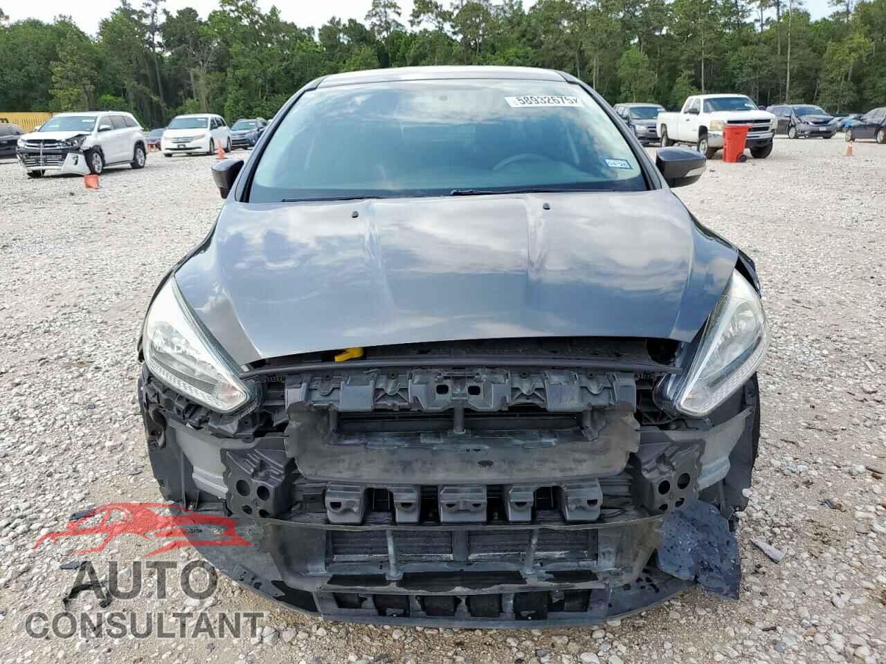 FORD FOCUS 2017 - 1FADP3F22HL303420