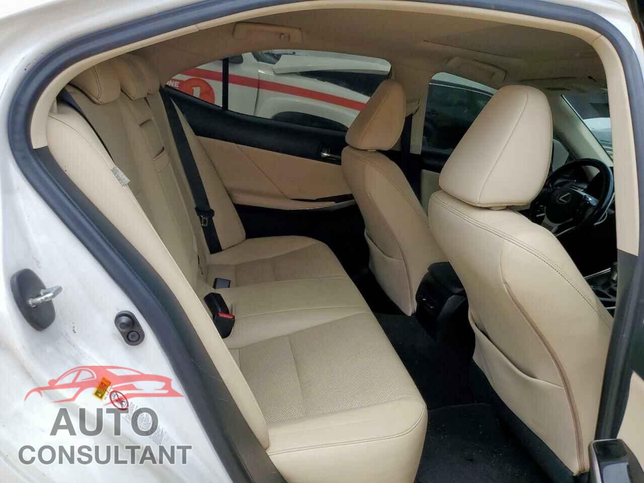 LEXUS IS 2015 - JTHBF1D27F5082232