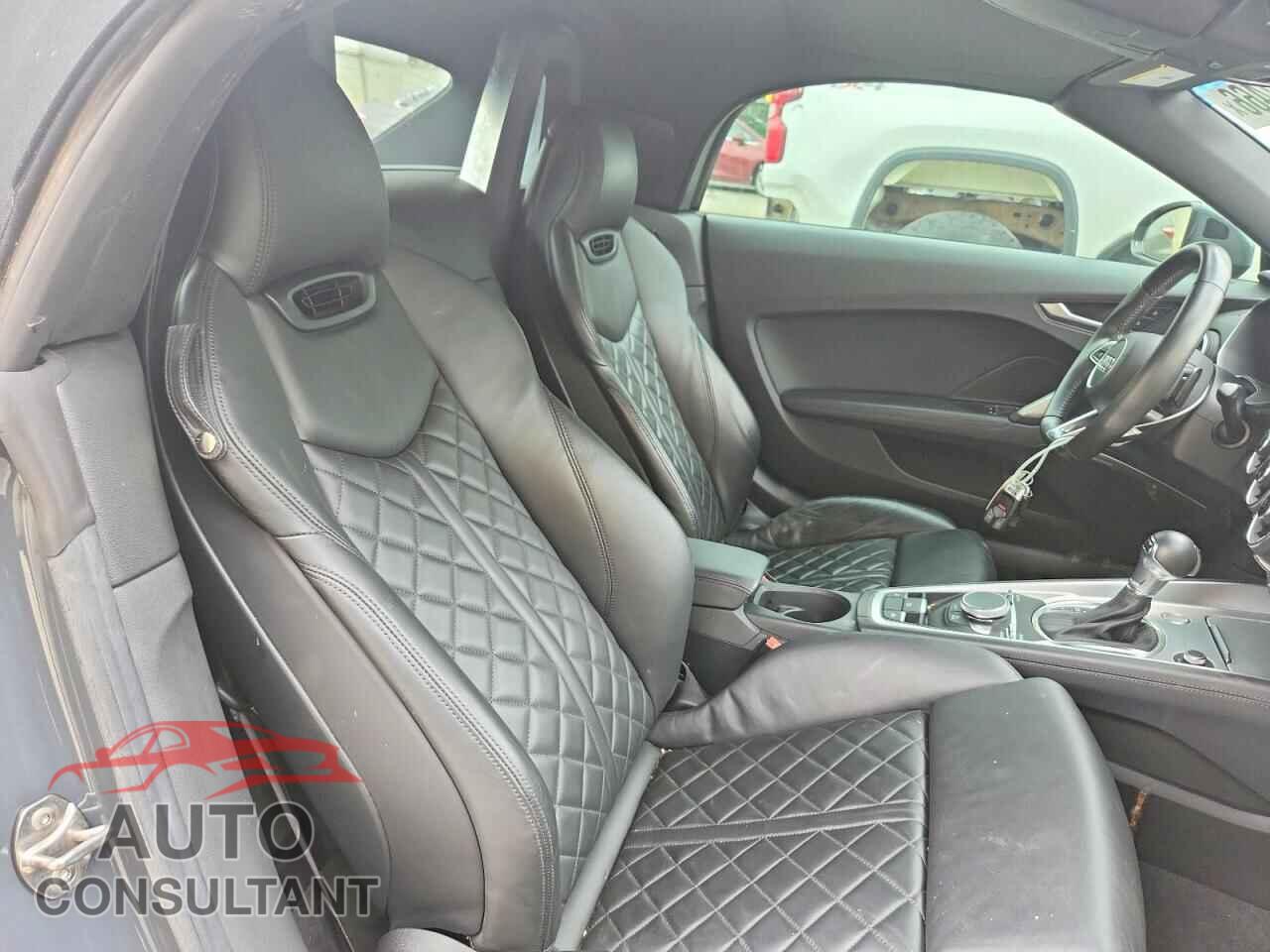 AUDI TT 2016 - TRUT5CFV4G1017185
