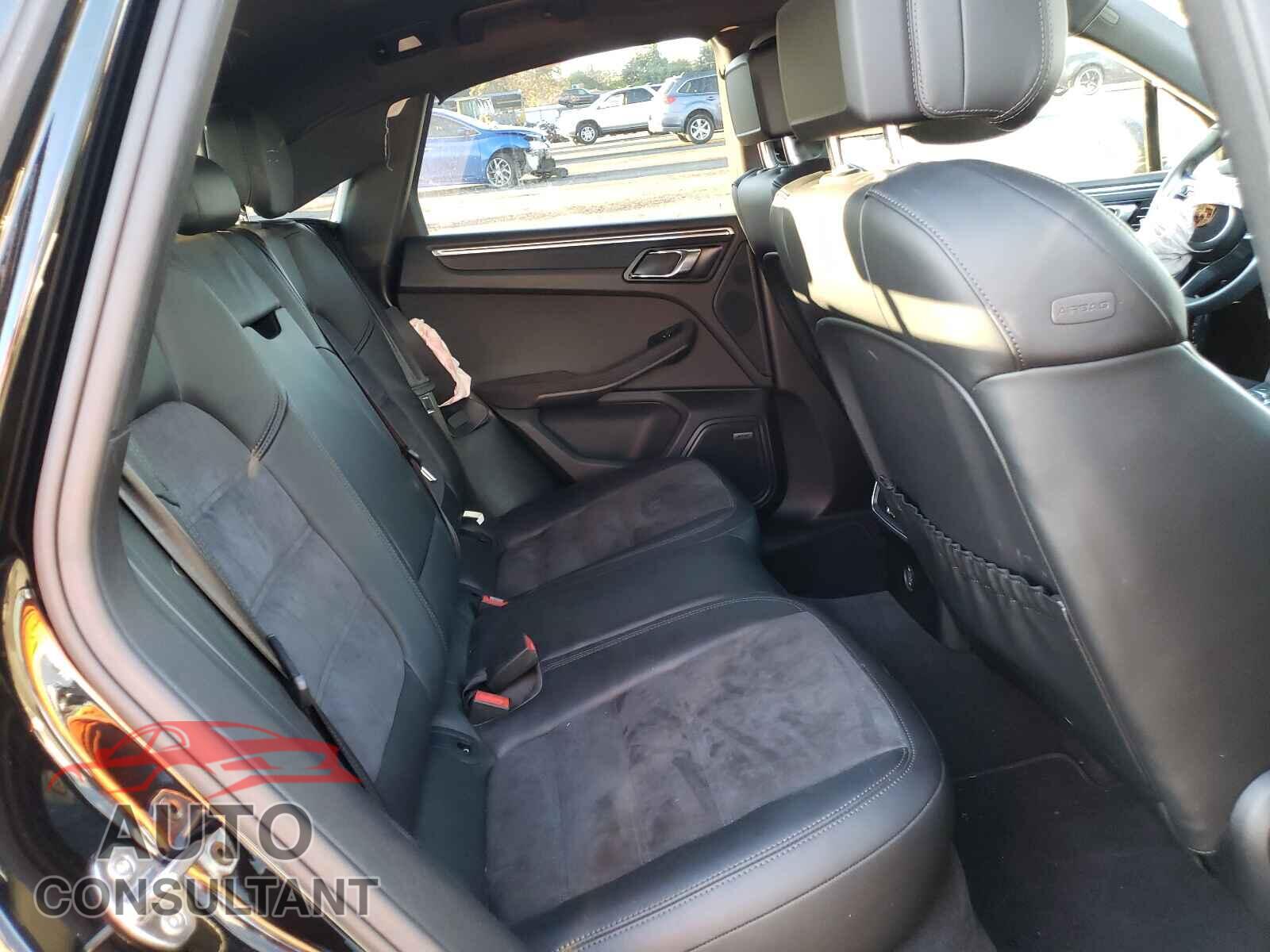 PORSCHE MACAN 2018 - WP1AG2A59JLB61757