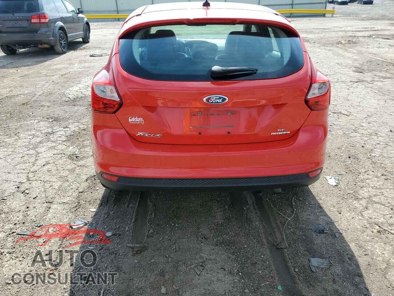 FORD FOCUS 2014 - 1FADP3K2XEL175641