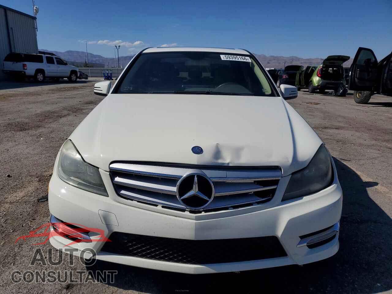 MERCEDES-BENZ C-CLASS 2012 - WDDGF4HB9CF853286