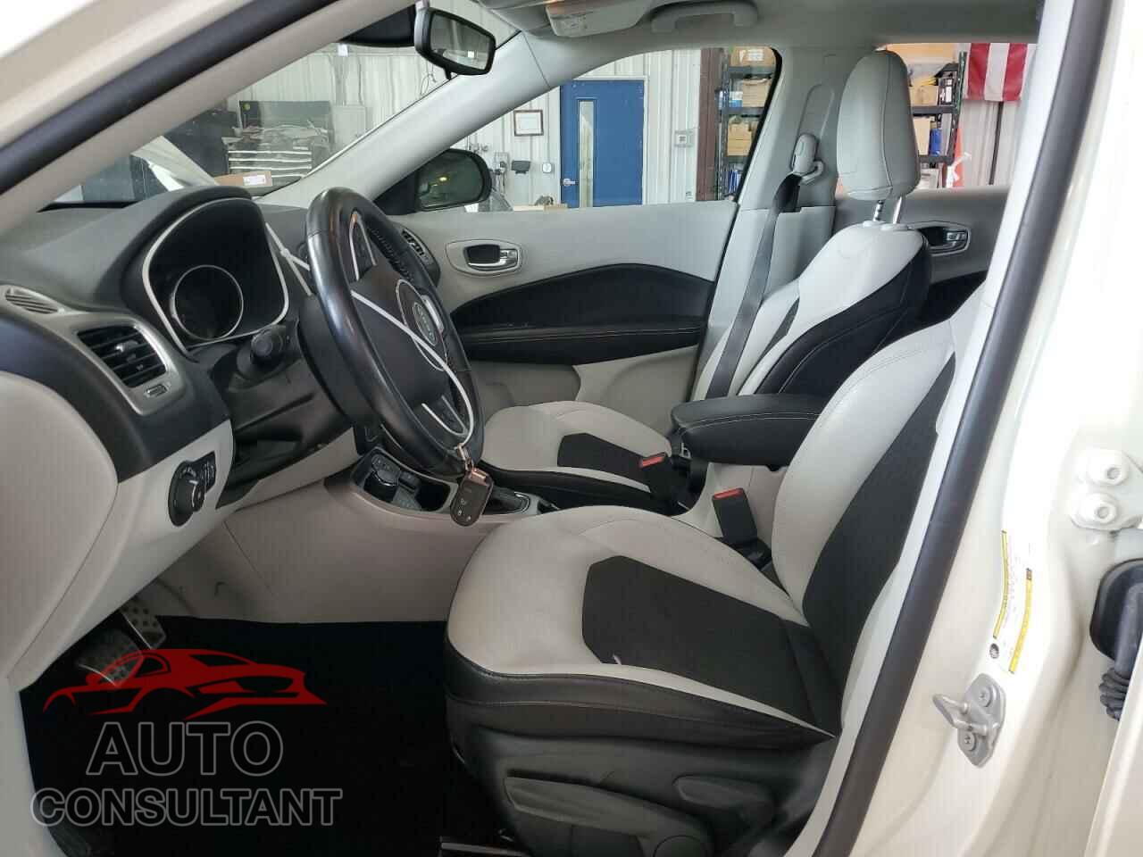 JEEP COMPASS 2020 - 3C4NJDBB5LT149200