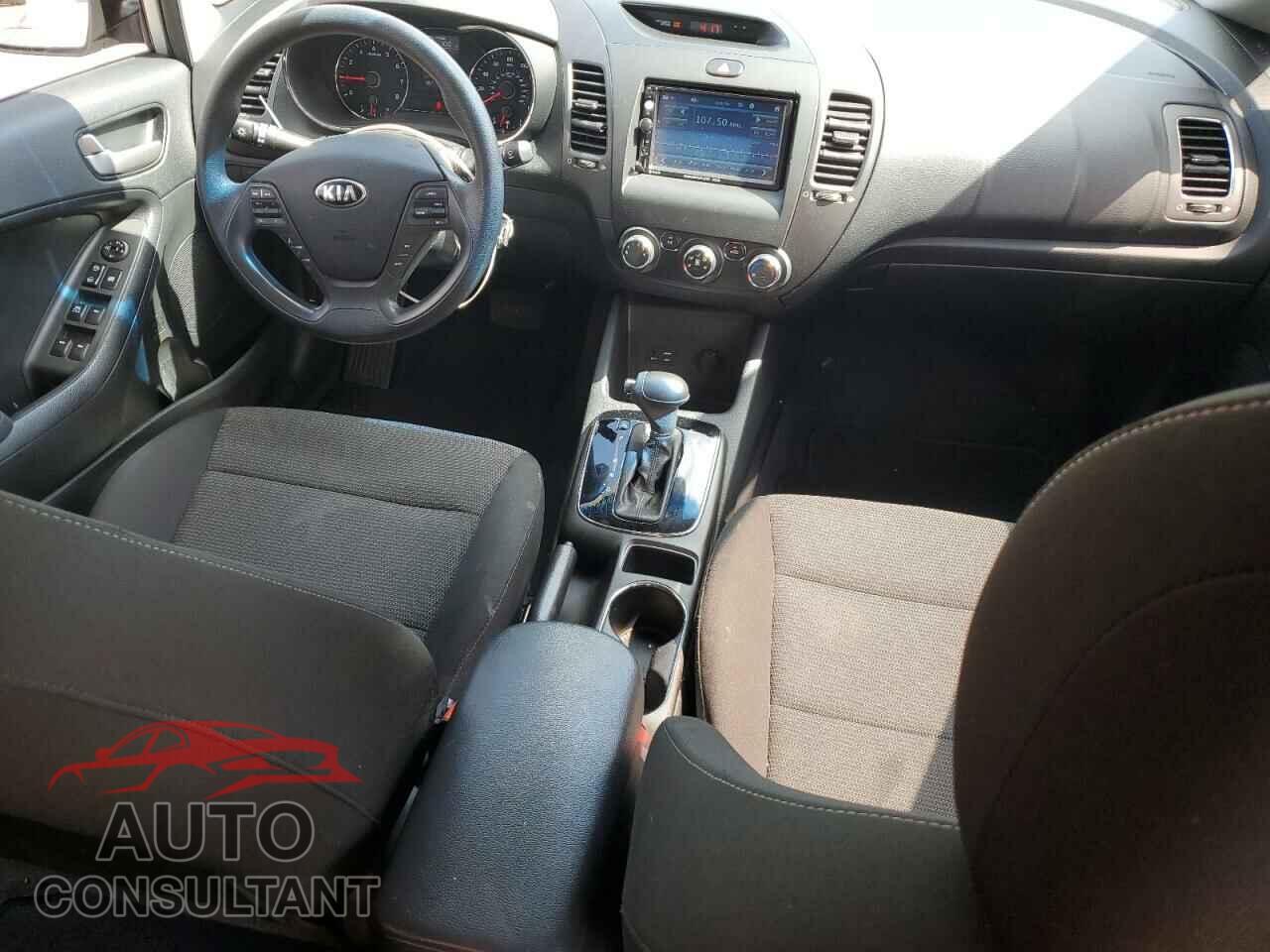 KIA FORTE 2018 - 3KPFK4A77JE193263